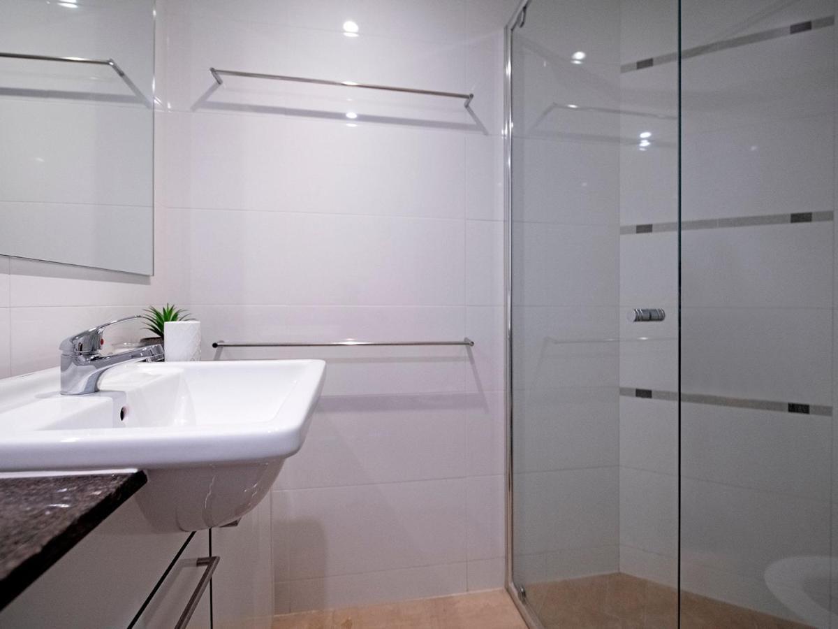 Modern 2 Bedroom Apartment In Sierra Grand - Coasthm Gold Coast Ngoại thất bức ảnh