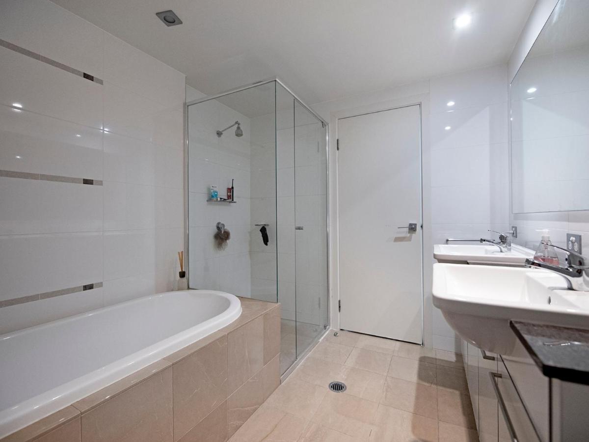 Modern 2 Bedroom Apartment In Sierra Grand - Coasthm Gold Coast Ngoại thất bức ảnh