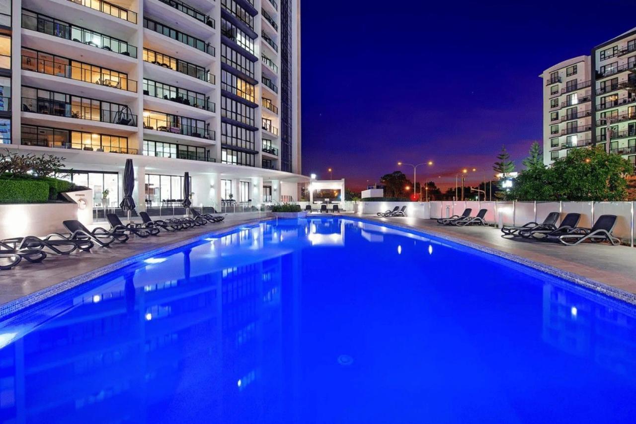 Modern 2 Bedroom Apartment In Sierra Grand - Coasthm Gold Coast Ngoại thất bức ảnh